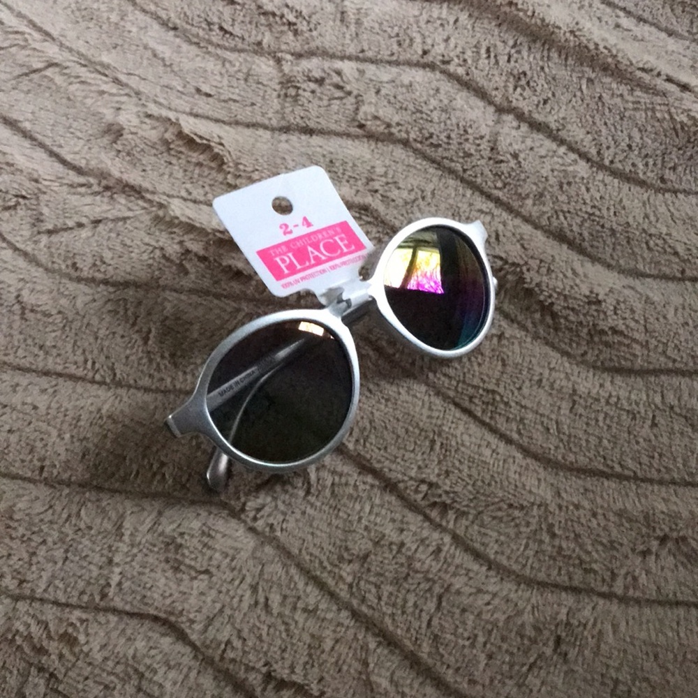 Sunglasses - Picture 6 of 7